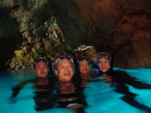 青の洞窟水面も綺麗